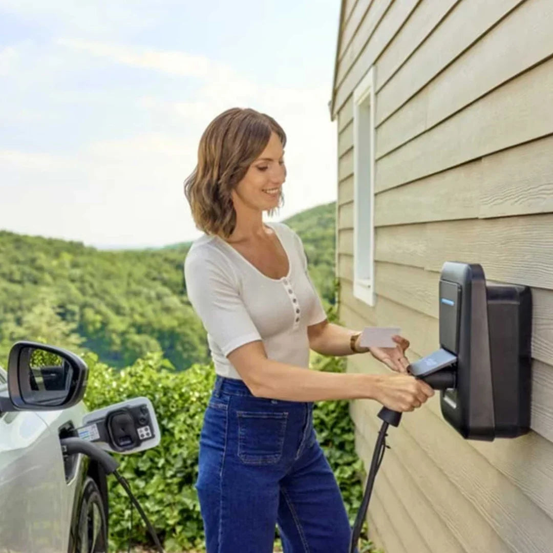 Recharge à domicile : de quel matériel avez-vous vraiment besoin pour votre voiture électrique ?