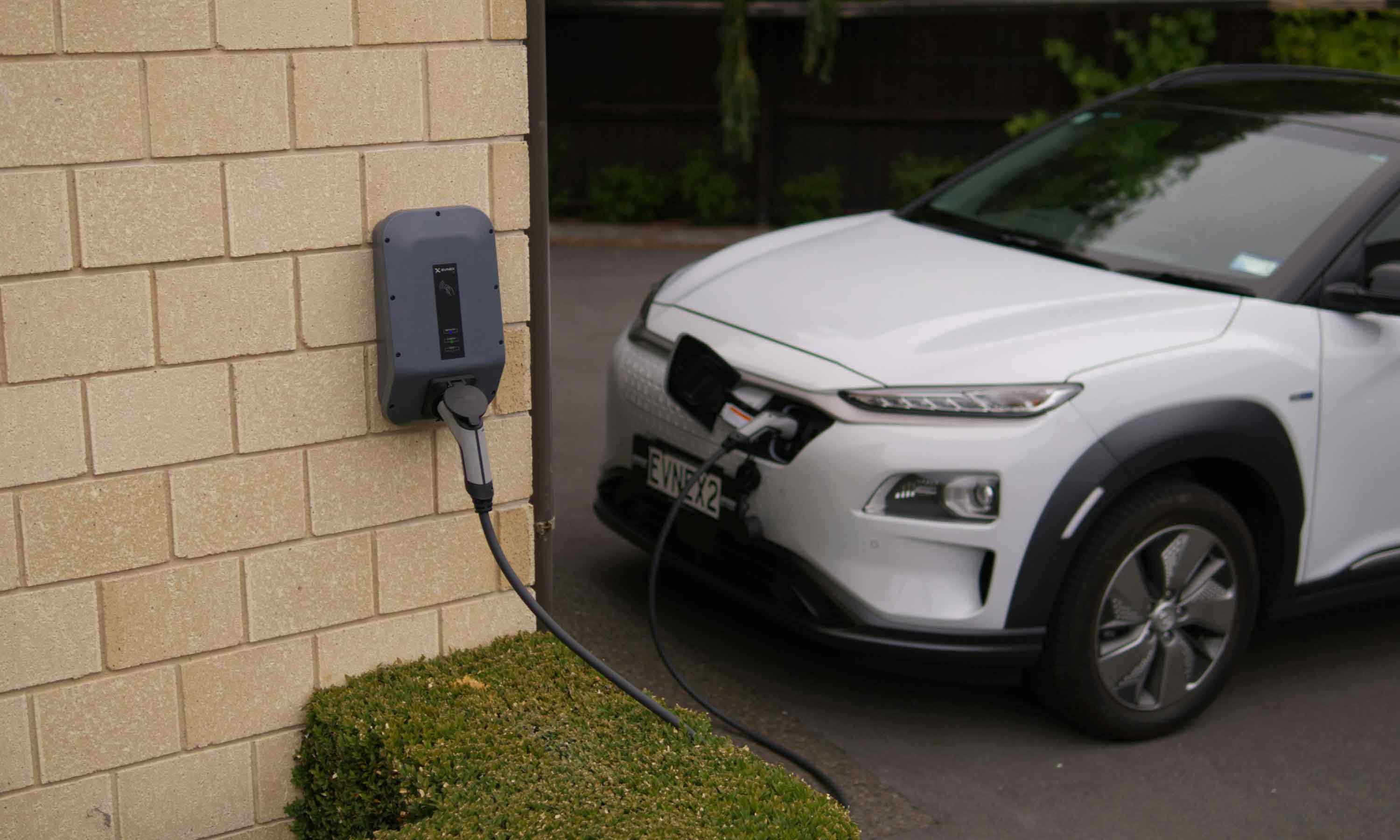 Combien coûte la recharge d'une voiture électrique à domicile en 2026 ?
