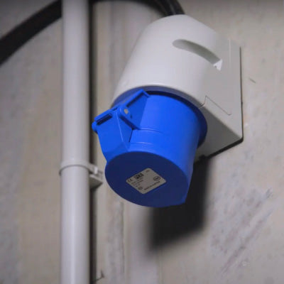 prise renforcée p17